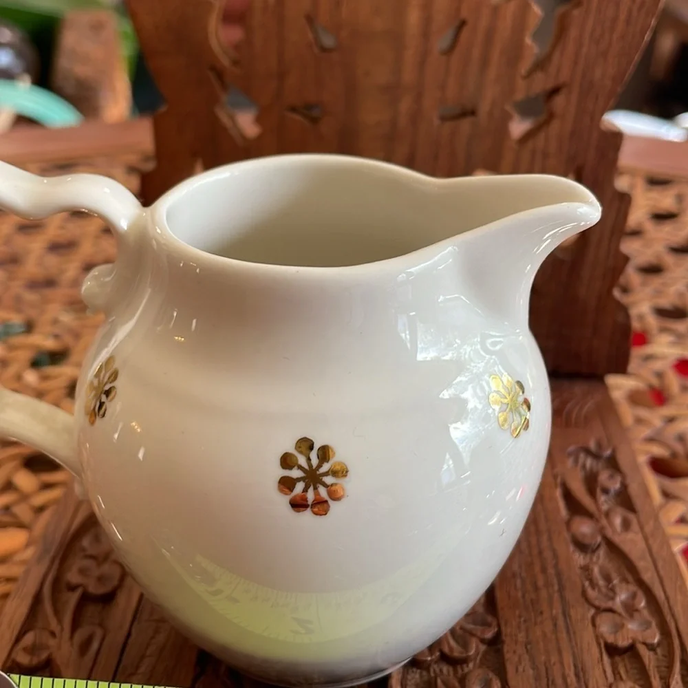 Vintage Hall Ceramic Starburst Ivory Creamer Mini Pitcher Cream Gold 1536 China